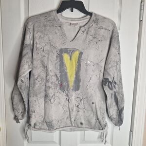 Kunkys Hand Painted Gray Heart Print Sweatshirt Size Medium